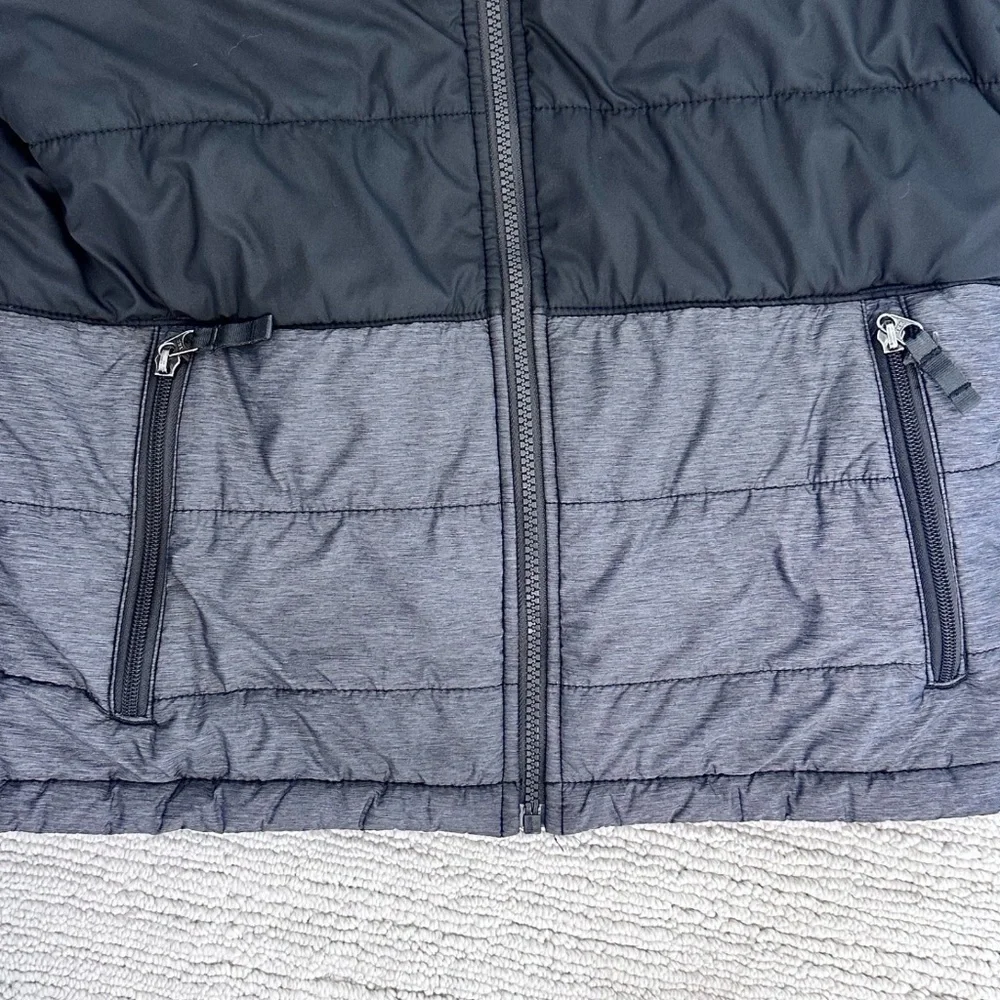 THE NORTH FACE Mount Chimbo Youth Boy L Black/Gray Reversible Jacket Puffer Cozy
